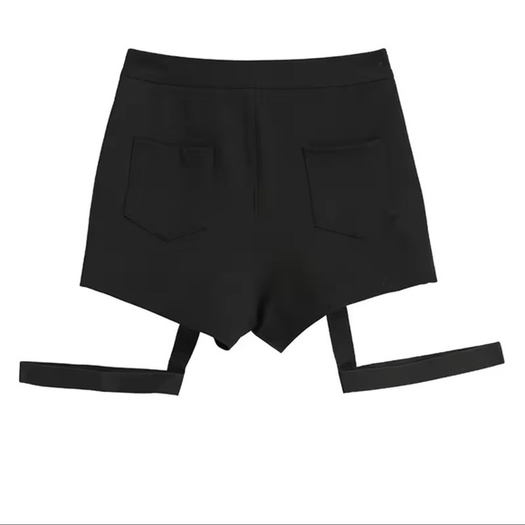 💕Black Shorts with Gold Leopard Accents - Picture 5 of 6